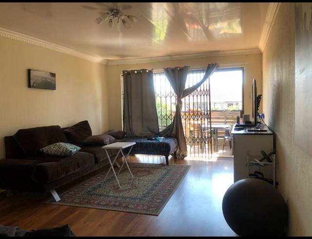 2 BEDROOM APARTMENT TO LET IN MORELETA PARK